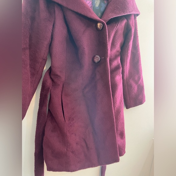 Trina Turk Maroon Wool and Alpaca Coat with Cinched Waist and Collar - Picture 4 of 10